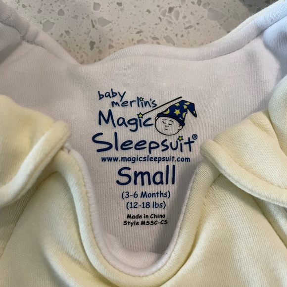 Magic sleeper 3-6 months - Picture 3 of 5